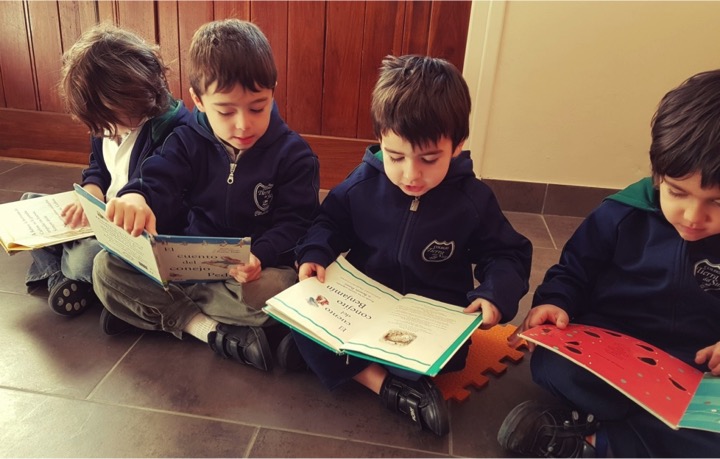 Lectura por placer en Colegio Tierra del Sur Pinamar, Buenos Aires, Argentina